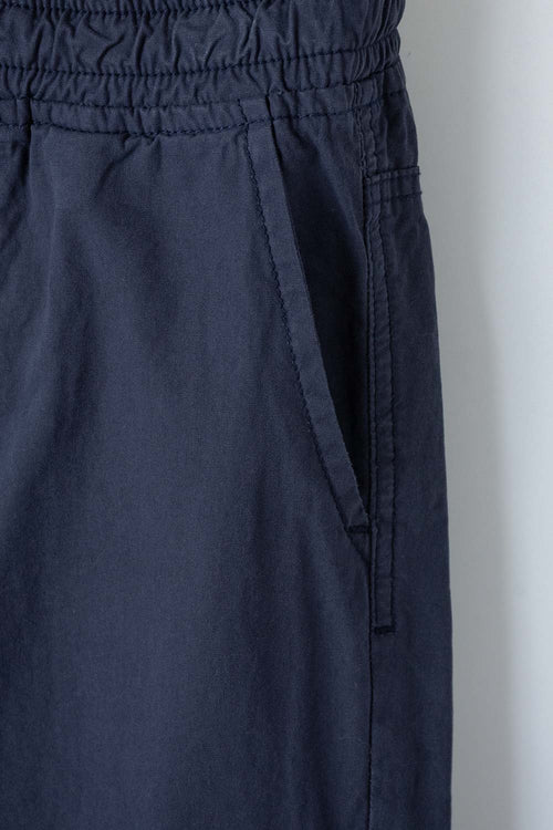 JOGGER DE MIC CON CORDÓN AZUL PARA NIÑO