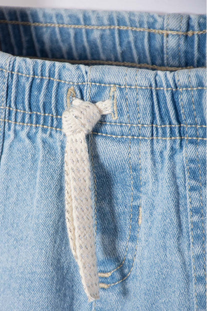 SHORT DE LITTLEMIC CON CORDÓN AZUL PARA NIÑA 2T A 5T