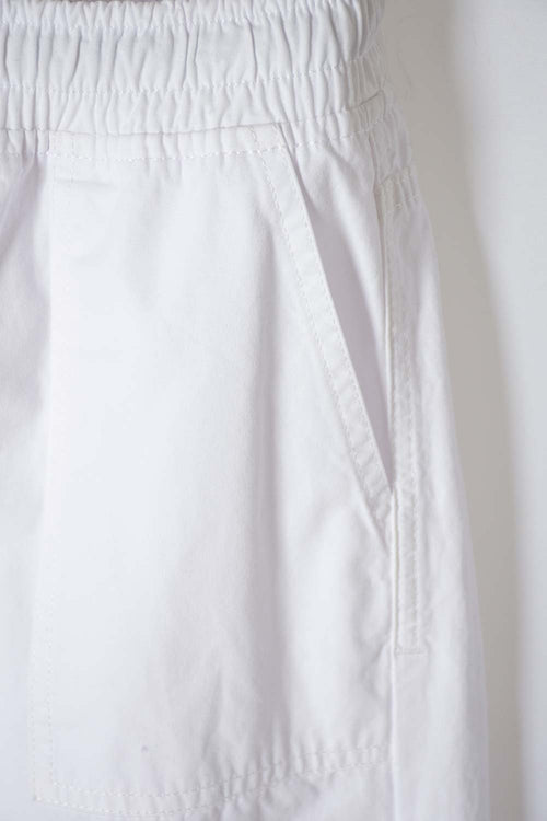 JOGGER DE MIC CON CORDÓN BLANCO PARA NIÑA