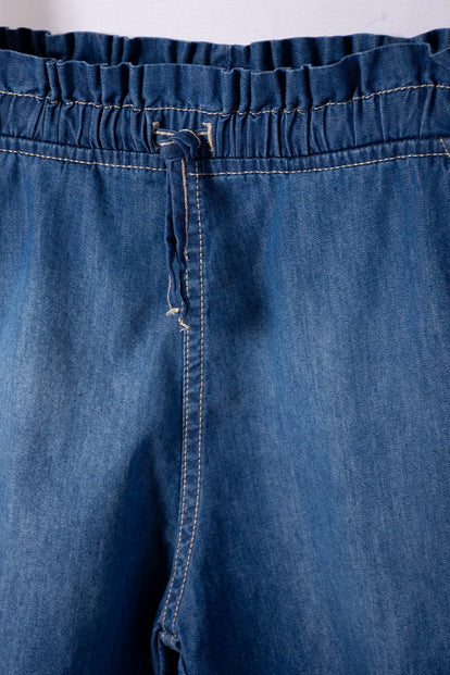 SHORT DE MIC CON CORDÓN AZUL PARA NIÑO