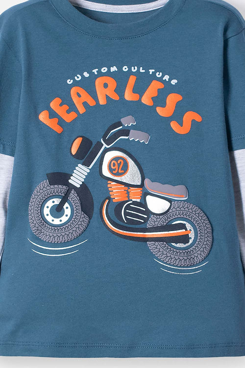 POLERA LITTLEMIC AZUL Y GRIS ESTAMPADA EN FRENTE PARA NIÑO 2T A 5T