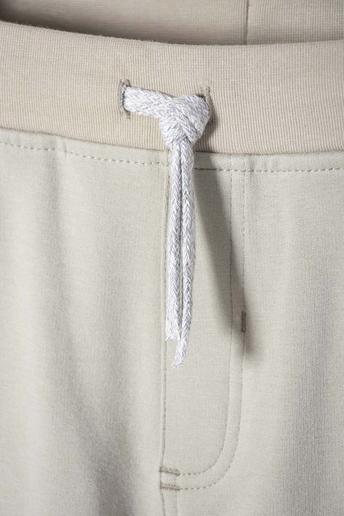 JOGGER DE MIC CON CORDÓN VERDE ACEITUNA PARA NIÑO