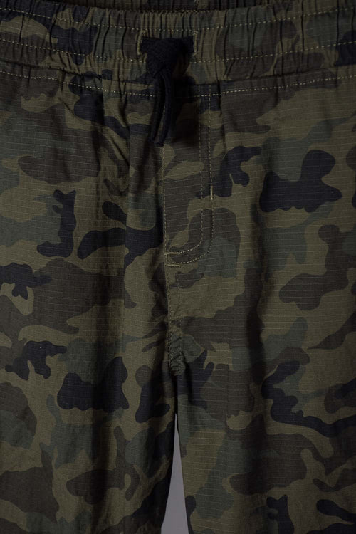 JOGGER DE MIC CON CORDÓN VERDE MILITAR PARA NIÑO